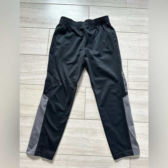 Under Armour pants in black/gray, size 6 - Picture 5 of 8